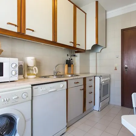 דירה Feels Like Low Cost Flat *
